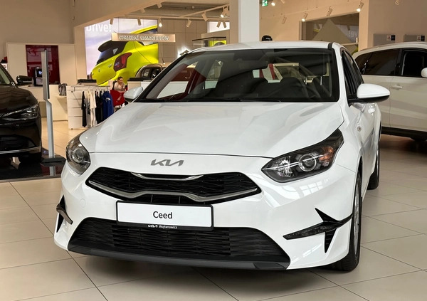 Kia Ceed cena 94900 przebieg: 5, rok produkcji 2023 z Gdynia małe 137